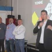 A droite, Yannick Davouse, Président de Yonne numérique