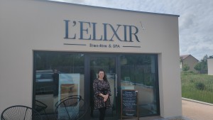 Marie Perez, gérante de l'Elixir signature de bien-être à Aillant-sur-Tholon près de Joigny